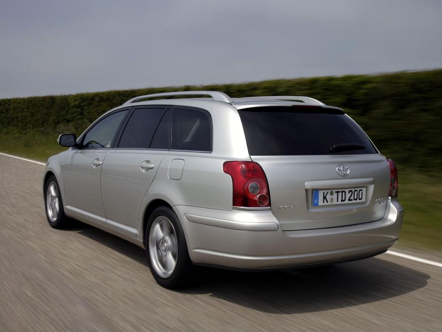  Toyota Avensis Wagon 2006 года  (фото 11 из 71)